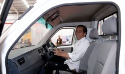 Resmikan Pabrik Esemka, Jokowi Semringah - JPNN.com