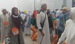 Haji Jarwani Mat Kabari Belum Boleh Pulang dari Tanah Suci - JPNN.com