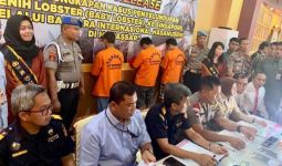 Bea Cukai Makassar Gagalkan Penyelundupan 19 Ribu Bayi Lobster - JPNN.com