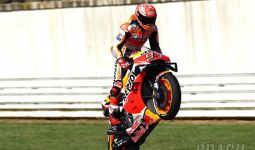 Salip Quartararo di Lap Terakhir, Marquez Menang di MotoGP San Marino - JPNN.com