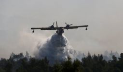 Kebakaran Hutan, Ratusan Warga Yunani Terpaksa Mengungsi - JPNN.com