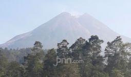 Hari Ini Gunung Merapi Alami 19 Kali Gempa Guguran - JPNN.com