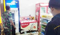 Perampok Bertopeng Ubrak-Abrik Minimarket, Uang Rp 630 Juta di ATM Dibawa Kabur - JPNN.com