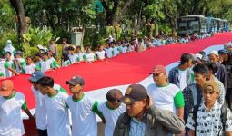 Bawa Bendera Raksasa ke Depan Istana demi Desak Jokowi Segera Lantik Firli Cs - JPNN.com