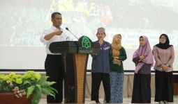 Mentan Amran Perkenalkan Mekanisasi Pertanian di UIN Makassar - JPNN.com