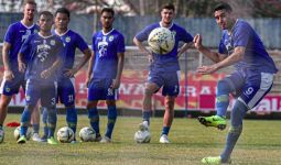 Bhayangkara FC vs Persib Bandung: Lanjutkan Kemenangan - JPNN.com