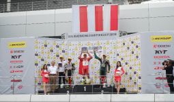 Race 2 Seri ke-6 ARRC 2019 Malaysia: Podium Diselimuti Bendera Merah Putih - JPNN.com
