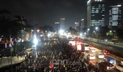 Demo RKUHP: Bermalam di Depan Gedung DPR, Mahasiswa Sempat Tutup Tol - JPNN.com