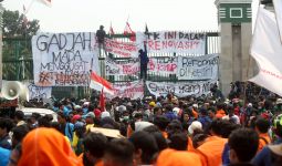 Kemarin Pagar DPR Rusak Akibat Demo Rusuh, Hari Ini Sudah Diperbaiki - JPNN.com