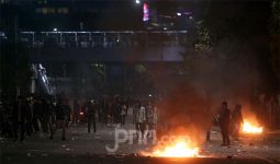 Demo di DPR Rusuh, Puluhan Mahasiswa Terluka Dibawa ke RSPP - JPNN.com