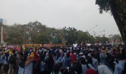 Demo Mahasiswa tak Hanya di Jakarta, Banyak Banget Tuntutannya - JPNN.com