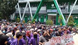 Ribuan Mahasiswa Kepung Kantor Wali Kota-Pemkab Bogor, Ini Tuntutannya - JPNN.com
