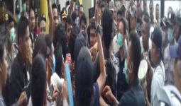 Demo Mahasiswa: Massa Aksi Minta Rekan Mereka yang Ditangkap Segera Dilepas - JPNN.com