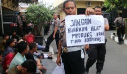 Pelajar di Solo Berani Orasi Menghujat, Bawa Spanduk Kata-katanya Kotor - JPNN.com