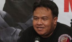 Detik-detik Aktivis Dandhy Dwi Laksono Ditangkap Jelang Tengah Malam - JPNN.com