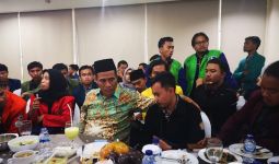 Mentan Amran Santap Siang Bersama Perwakilan BEM Pertanian Seluruh Indonesia - JPNN.com