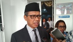 Istri Dilantik jadi Anggota DPR, Irwan Prayitno Absen Rapat Paripurna HUT Provinsi - JPNN.com