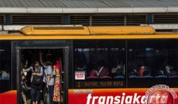 Jalan Patung Kuda Ditutup, Transjakarta Alihkan Rute Perjalanan Sekitar Monas - JPNN.com