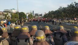 Semoga Polisi Tak Kecanduan Terbitkan Diskresi Larangan Berdemonstrasi - JPNN.com