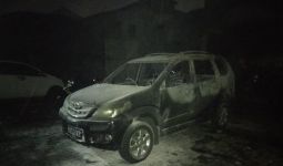 Cerita Saksi Mata Soal Pembakar Mobil di Depan Kantor Polisi, Oh Ternyata… - JPNN.com