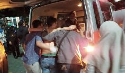 Demo Rusuh, Ratusan Mahasiswa Dilarikan ke Rumah Sakit - JPNN.com