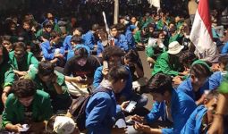 Pasukan Marinir dan Brimob Evakuasi Ratusan Mahasiswa - JPNN.com