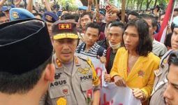 Kapoldasu Soal Nasib 5 Oknum Polisi Pelaku Pemukulan Saat Demo di Gedung DRPD Sumut - JPNN.com