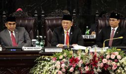 Pimpinan MPR Kumpulkan Panglima TNI, Kapolri dan KaBIN demi Pelantikan Jokowi - JPNN.com