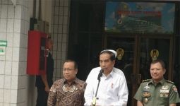 Wiranto Sampaikan Sesuatu yang Mengharukan ke Jokowi di RSPAD - JPNN.com
