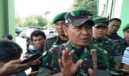 Pangdam Hasanuddin Minta Para Istri Anggota TNI Kendalikan Jari - JPNN.com