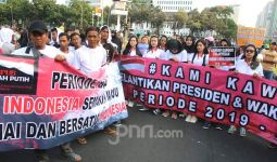 Gelar Aksi di Patung Kuda, Harapkan 01 & 02 Menyatu saat Pelantikan Jokowi - JPNN.com