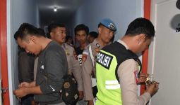 Lagi Asyik Berduaan di Kamar Penginapan Digedor Polisi, Ya Gitu Deh... - JPNN.com