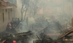 Kawasan Padat di Palembang Terbakar, Rumah Ortu Kapolri Ludes - JPNN.com