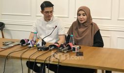 Irwansyah Dilaporkan, Zaskia Sungkar: Medina Zein Pernah Jual Tas Palsu - JPNN.com