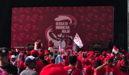 Ria Ricis Hingga Jamrud Meriahkan Acara Nobar Pelantikan Jokowi di Monas - JPNN.com