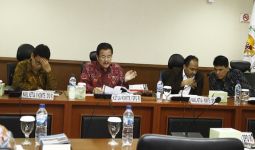 Komite II DPD RI: Kasus Karhutla Harus Dirumuskan Melalui Regulasi yang Efektif - JPNN.com