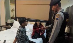 Sepasang Remaja Lagi Asyik Berduaan di Kamar Hotel Saat Polisi Datang - JPNN.com