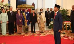 Kabinet Indonesia Maju: Megawati Utus Puan Maharani Menemui Bu Risma, Ini Hasilnya - JPNN.com