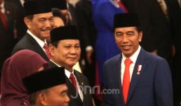 Jokowi Pimpin Upacara di TMP Kalibata, Prabowo Ikut Peringatan di Yogyakarta - JPNN.com