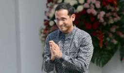 Celetukan Anggota DPR ke Mendikbud Nadiem: Kami Dukung Biar Tak Kena Reshuffle - JPNN.com