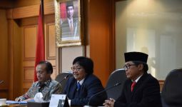 Ternyata Ini Pekerjaan Pertama Menteri Siti Bersama Wamen Alue Dohong - JPNN.com