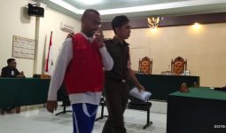 Lolos dari Hukuman Mati, Ignasius Petrus Loli Menangis - JPNN.com