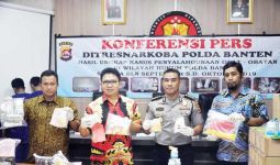 Obat Penenang Kedaluwarsa Dijual ke Pelajar SMP dan SMA - JPNN.com