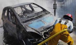 Bum, Mobil yang Dikendarai Pelajar Terbakar - JPNN.com
