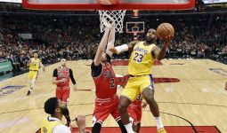 LeBron James Lagi Panas, Lakers Pimpin Klasemen NBA - JPNN.com