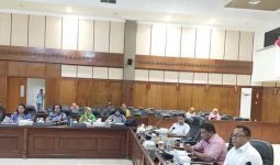 Melkianus Sairdekut Minta Pemerintah Prioritaskan Maluku - JPNN.com