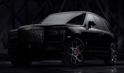 Menikmati Sisi Paling Gelap SUV Ultramewah Rolls Royce - JPNN.com