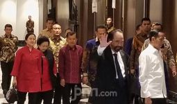 Jokowi dan Surya Paloh Tampak Akrab, Megawati Bersenda Gurau dengan JK - JPNN.com