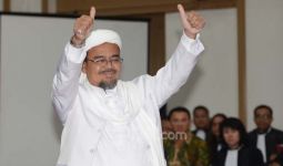 5 Berita Terpopuler: Banser vs HTI, Jadi Kapan Rizieq Pulang? Jokowi Masih Dikaitkan dengan PKI - JPNN.com