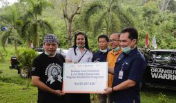Anak Usaha Pupuk Indonesia Salurkan Bantuan Program Rehabilitasi Orang Utan - JPNN.com
